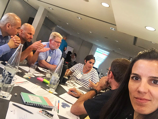 //www.robotica.com.py/wp-content/uploads/2017/07/Partners-FIRST-LEGO-Leage-Barcelona-Conference-4.jpg