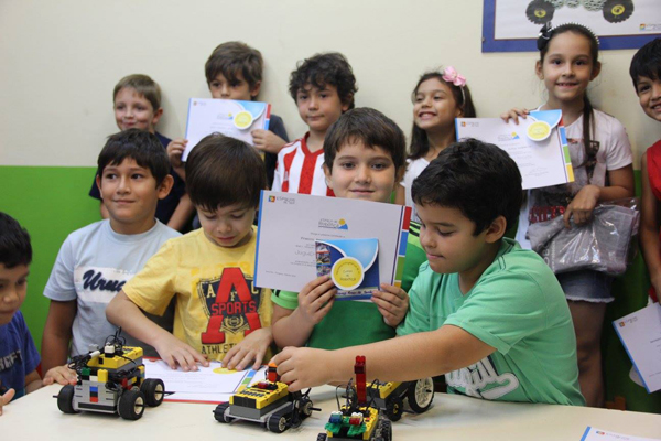 Más de 100 participaron en taller de robótica educativa en vacaciones