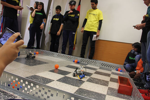 Desafío 1 LEGO - PYBOT 2016