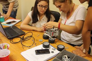 https://www.robotica.com.py/wp-content/uploads/2018/02/Programa-Meraki-de-Espacios-de-Ser-docentes-robotica-educativa-5-300x200.jpg